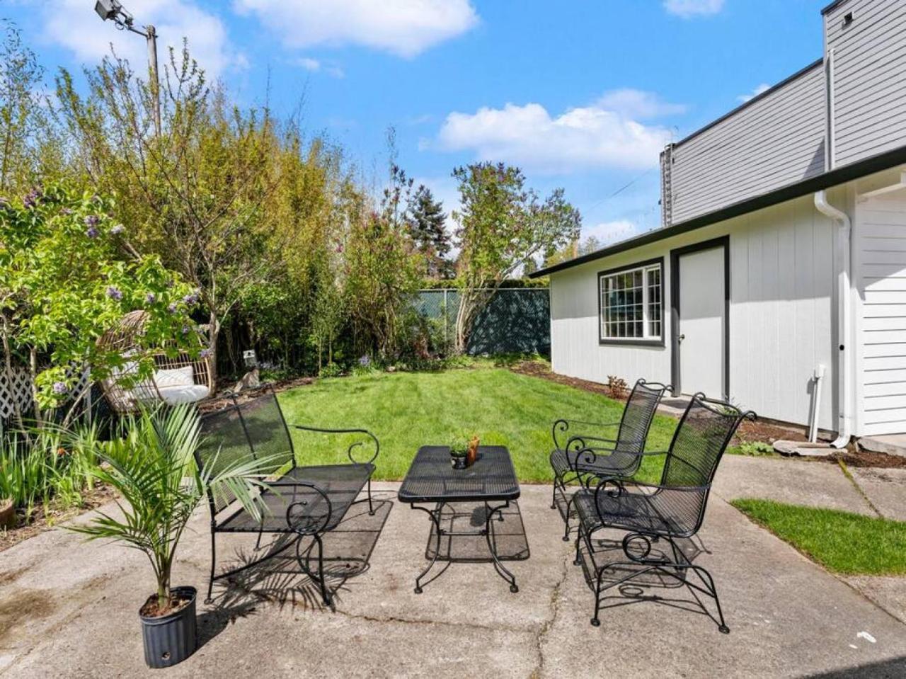 Picture Perfect Bungalow In The Heart Of Dt Vancouver Exterior foto